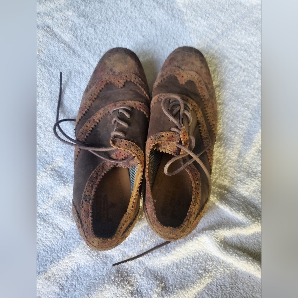 J. Shoes Brown Leather Floral Pattern Women's US6